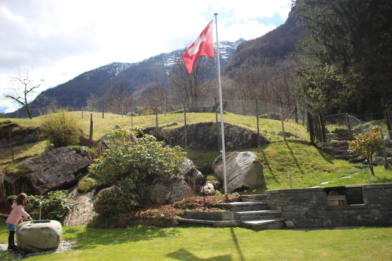Myverzasca Resort Casa Rossa Brione  Exterior photo