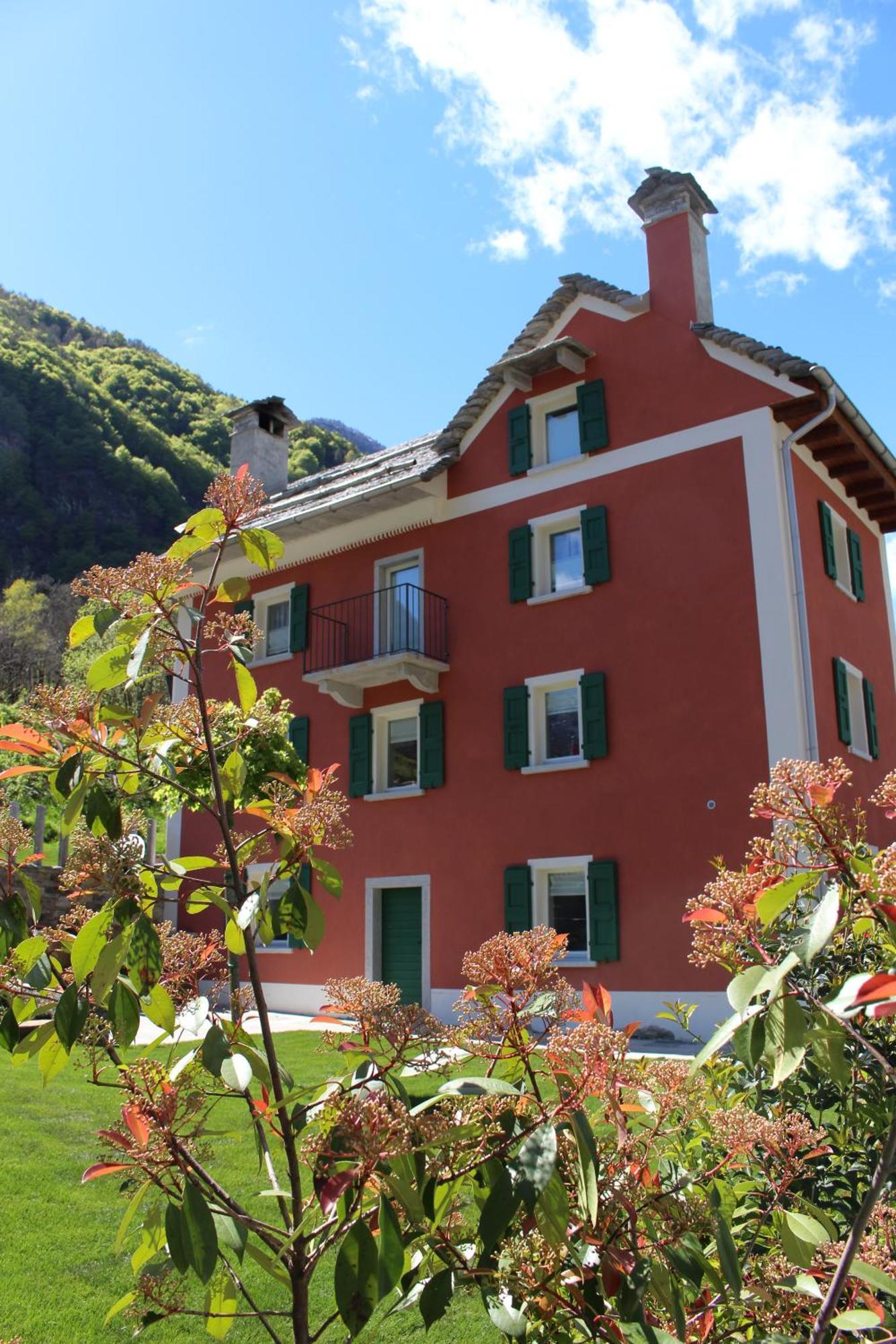 Myverzasca Resort Casa Rossa Brione  Exterior photo