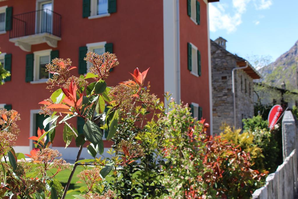 Myverzasca Resort Casa Rossa Brione  Exterior photo
