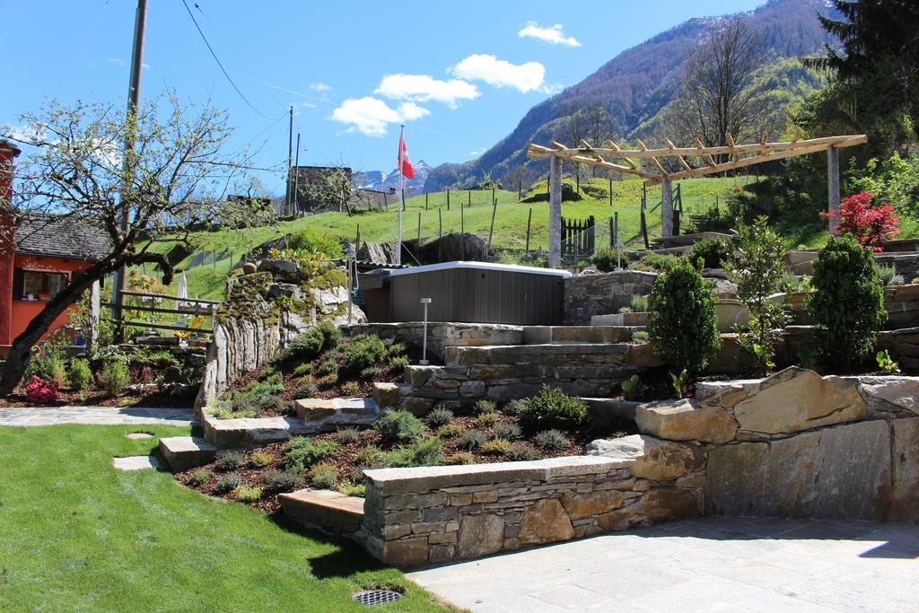 Myverzasca Resort Casa Rossa Brione  Exterior photo