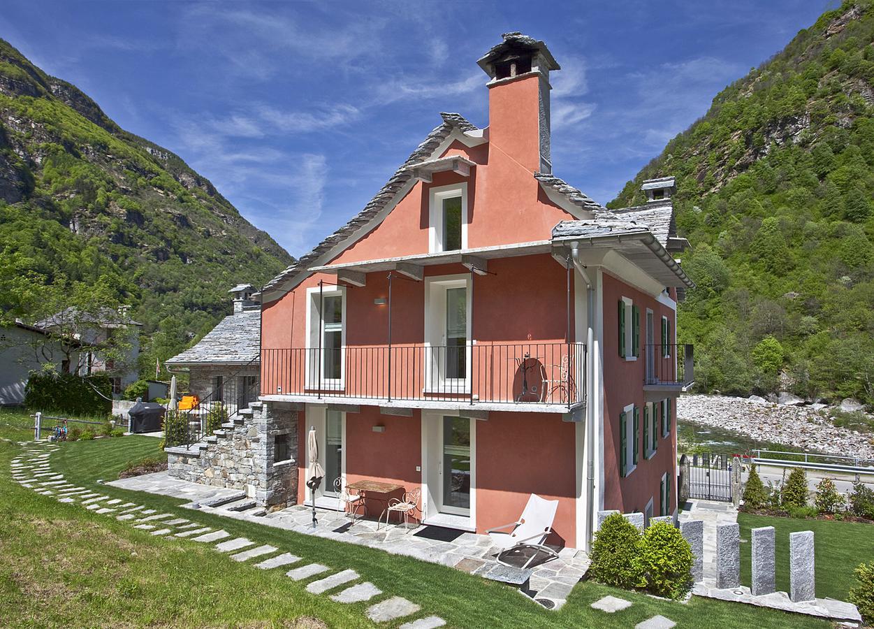 Myverzasca Resort Casa Rossa Brione  Exterior photo