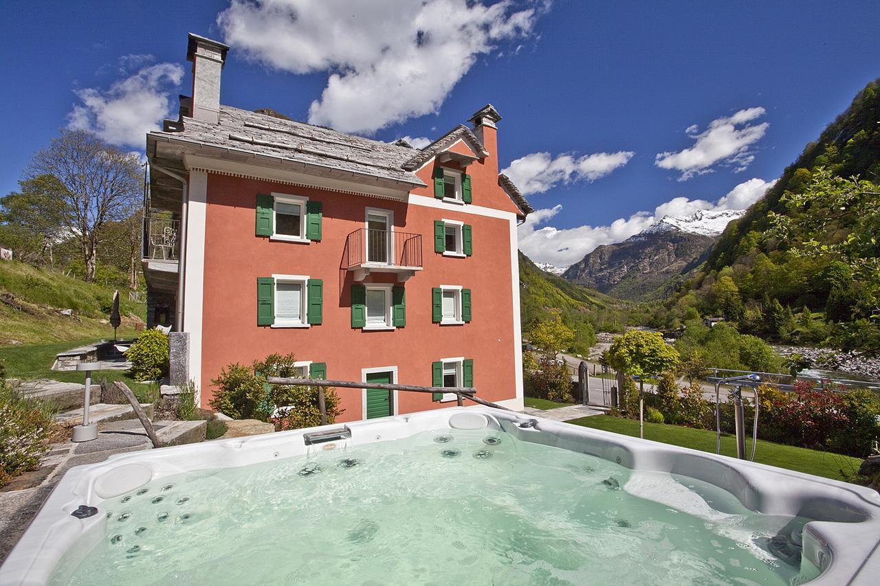 Myverzasca Resort Casa Rossa Brione  Exterior photo